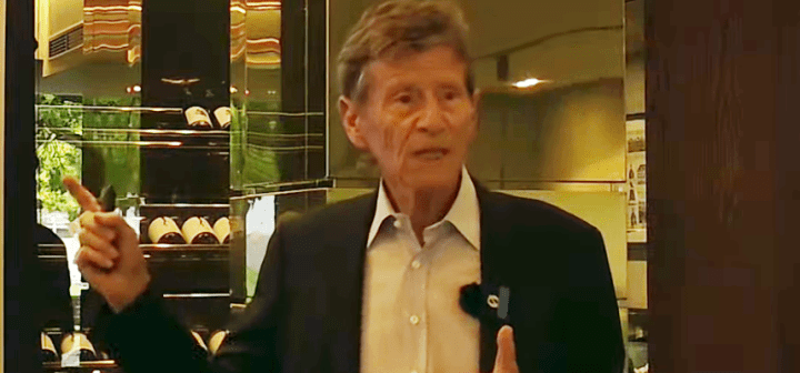 Prof. em. Dr. med. Peter Suter bei der Pressekonferenz der deutschen Sepsis-Stiftung.